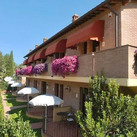 Hotel apartamentowy Isa-holiday-home With Swimming-pool In San Gimignano, With Air Conditioning And Private Outdoor Area 4*