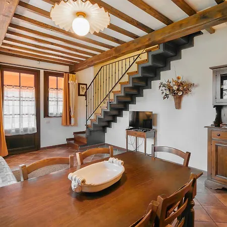 Isa-holiday-home With Swimming-pool In San Gimignano, With Air Conditioning And Private Outdoor Area Lägenhetshotell
